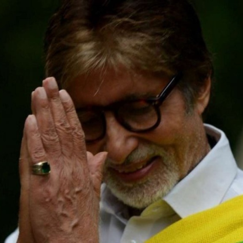  نقل أميتاب باتشان إلى المستشفى