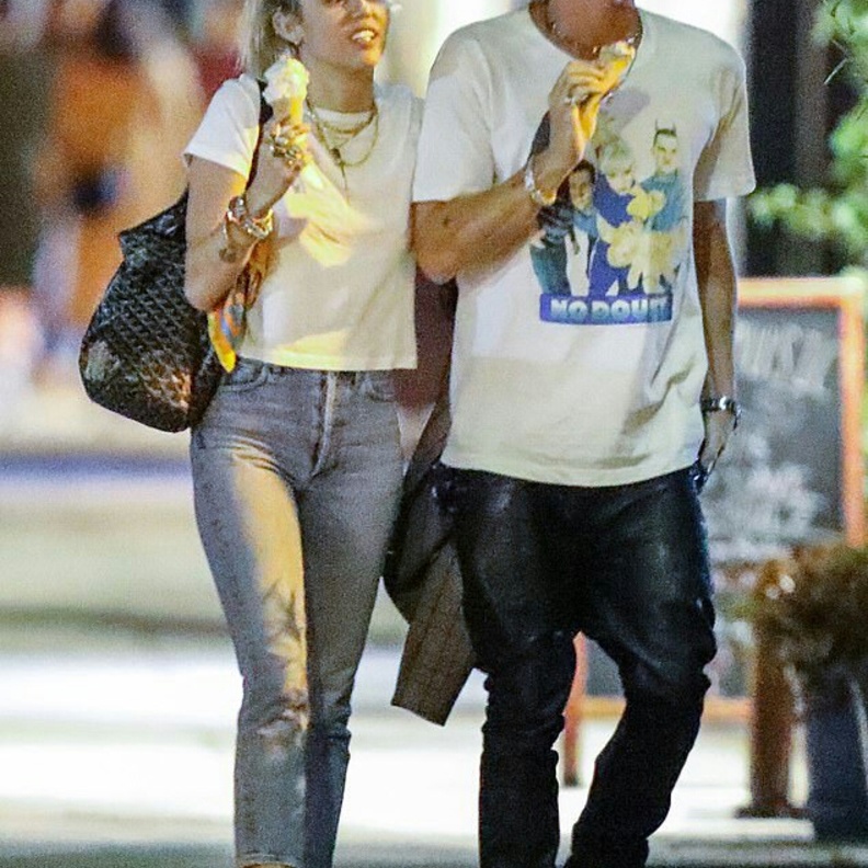 مايلي سايرس و كودي سيمبسون 