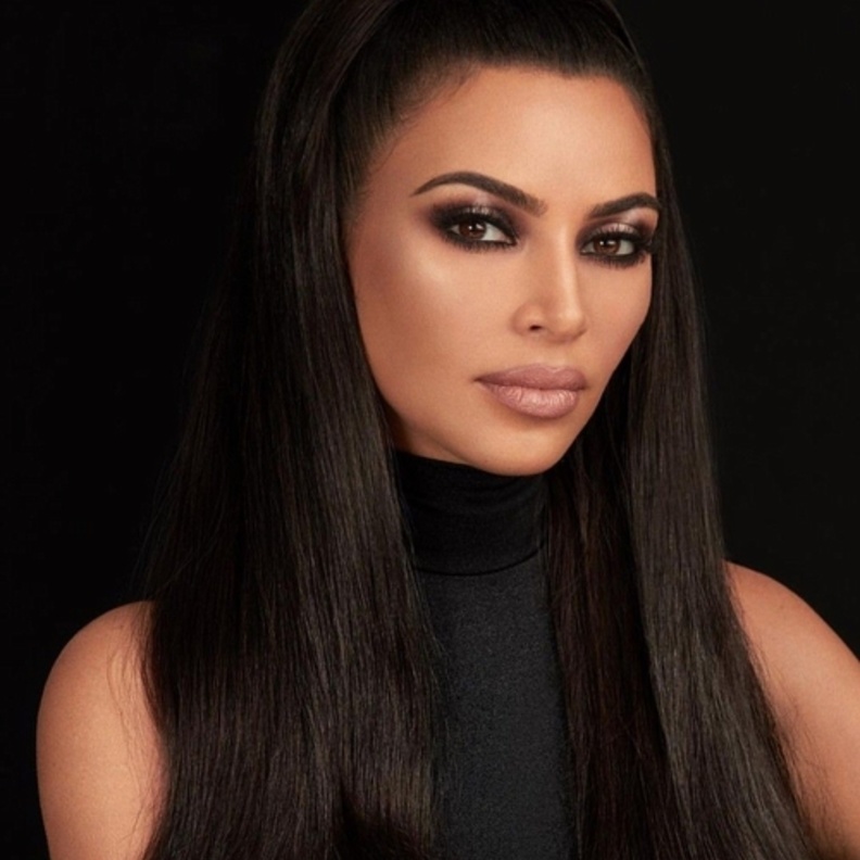 أبرز إطلالات كيم الجمالية