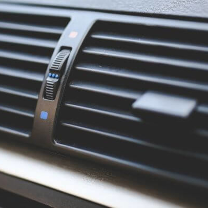 علامات تدل على تعطل مكيف السيارة