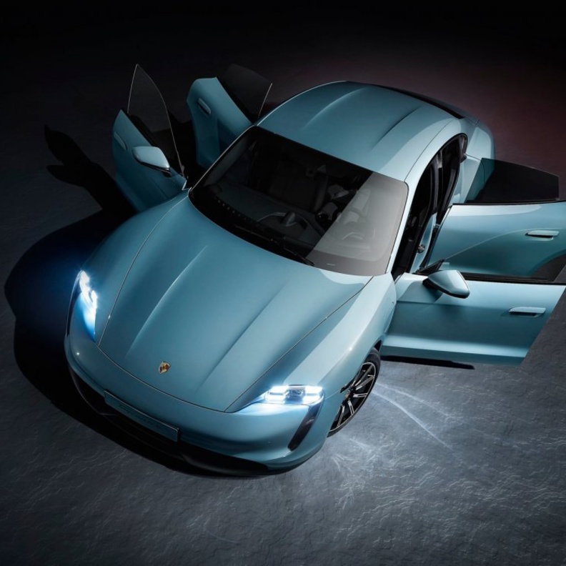 بورشه تكشف عن 4S أغلى نسخ Taycan السوبر رياضية الكهربائية