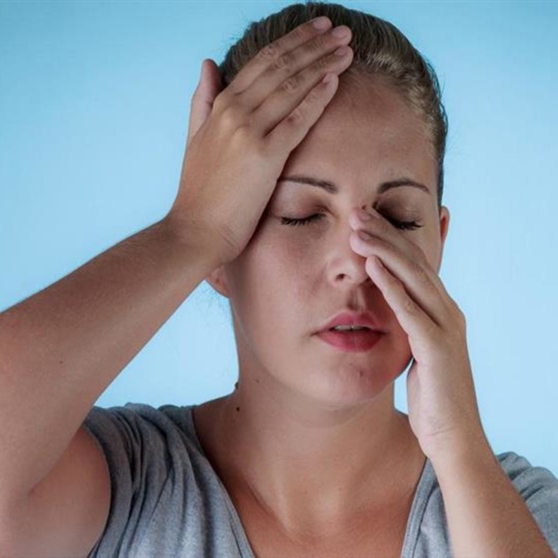 الصداع من أعراض التهابات الجيوب الأنفية