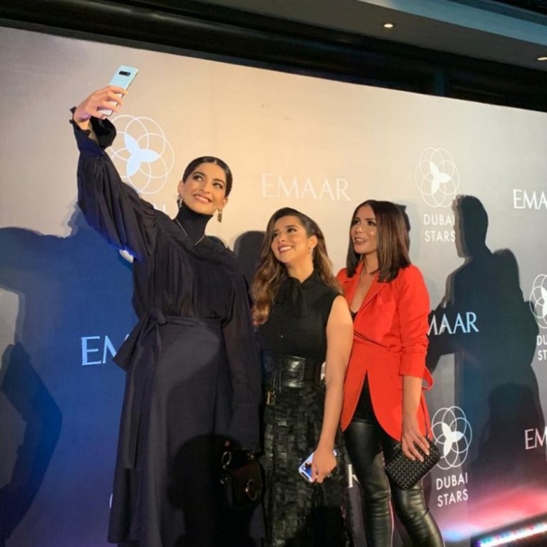 سونام كابور وأحمد حلمي