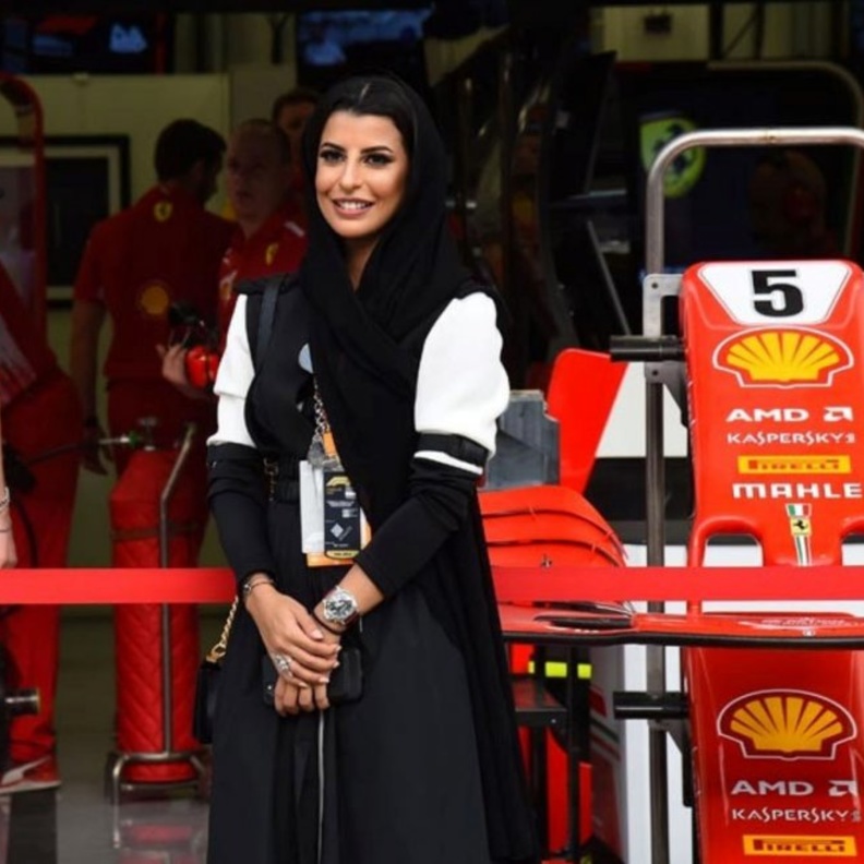 أسيل الحمد اختبرت سيارة فريق رينو المنافس في بطولة العالم للفورمولا1