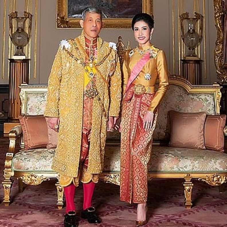 الملك ماها فاجيرالونغكورن تزوج سينينات وونجفاجيراباكدي في أغسطس