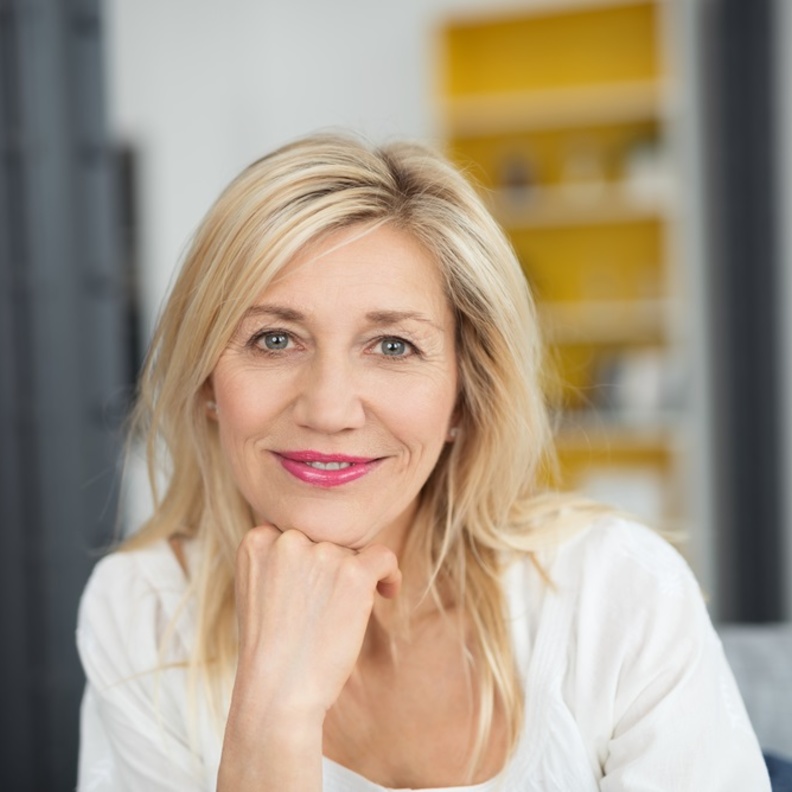 افضل فيتامينات للمرأة بعد الخمسين