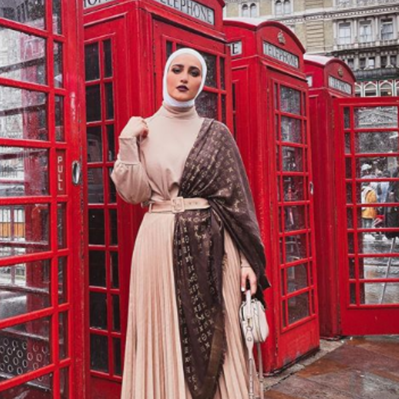 اختارت سهى لوك شتوي أنيق