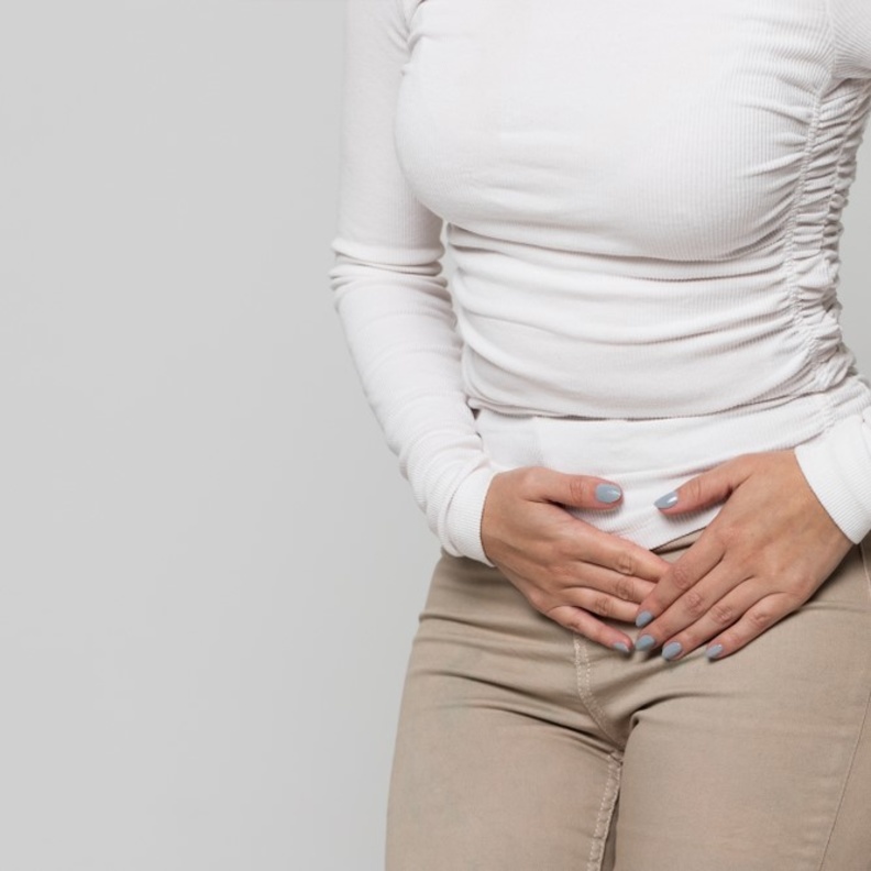 الجراحة هي العلاج الأساسي للفتق الإربي، فهي عملية شائعة جداً