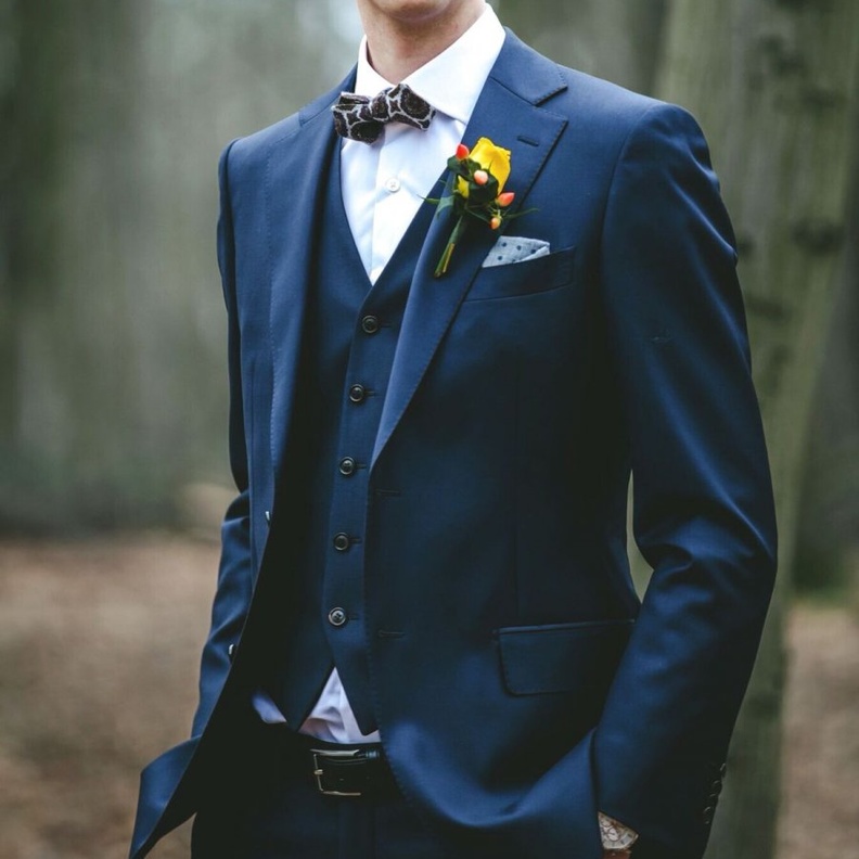  اكسسوارات الرجل من بين الاغراض التي يجب ان يجهزها العريس