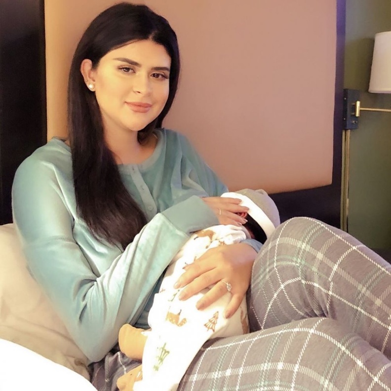  سلمى رشيد تشجع الأمهات على الرضاعة الطبيعية