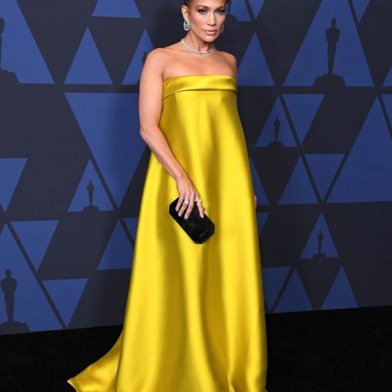 Cynthia Erivo بفستان طويل اخضر من فالنتينو