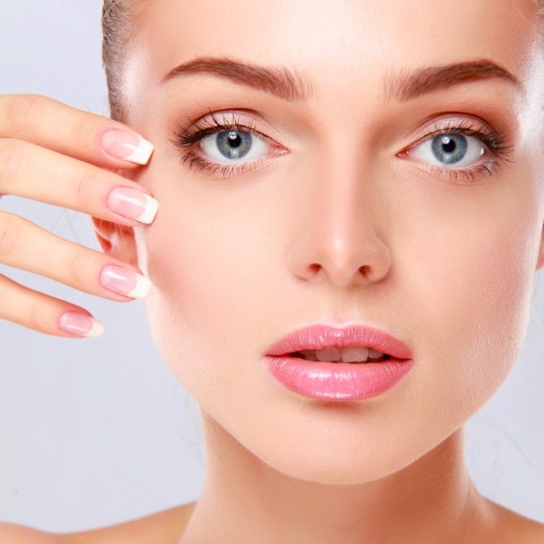 لخطوط الرفيعه حول الفم أسبابها متعددة