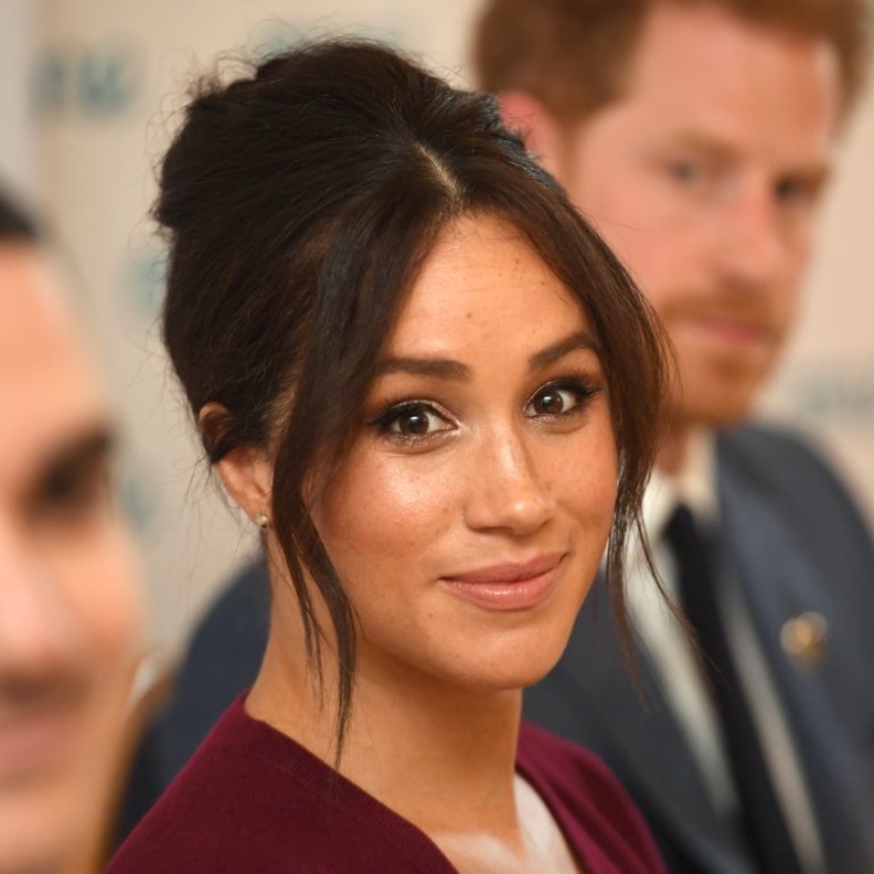 اختارت ميغان ماركل meghan Markle المكياج الناعم الذي يرتكز على تطبيق رسمات عيون مشرقة