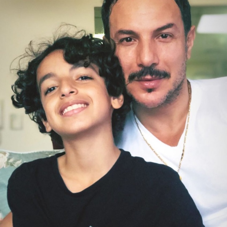 باسل خياط وابنه