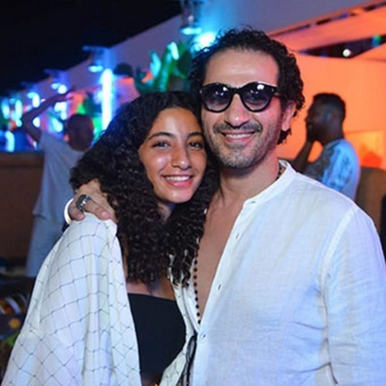 أحمد حلمي وابنته لي لي