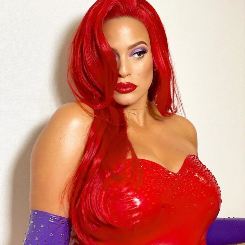 Ashley Graham بشخصية جيسيكا رابيت