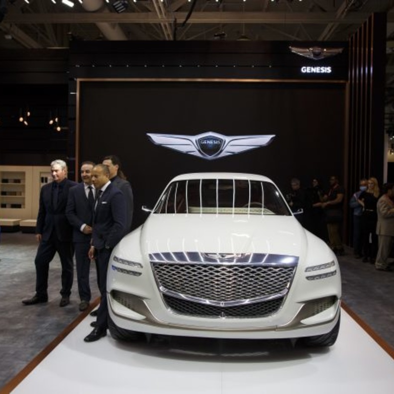  Genesis تطرح السيارة بعدة محركات