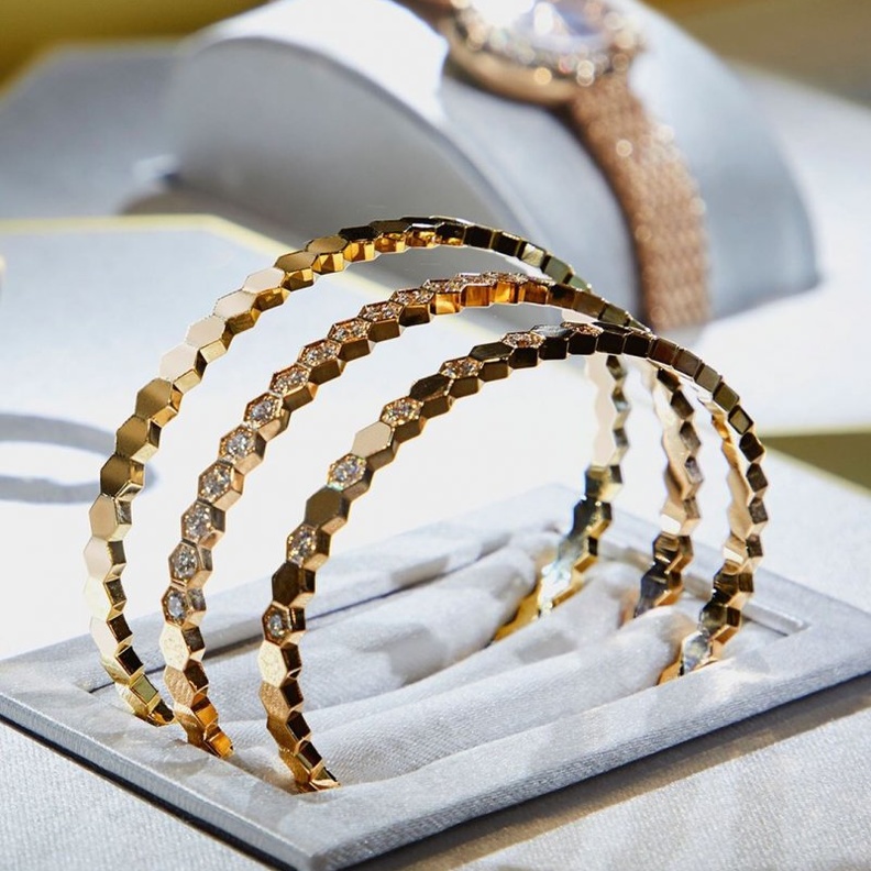 اساور ذهب مميزة من انستقرام من دار Faberge