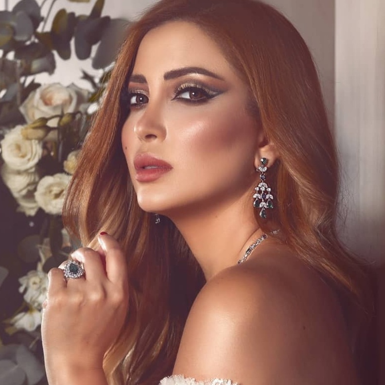 نسرين طافش تستغني عن شعرها الطويل 