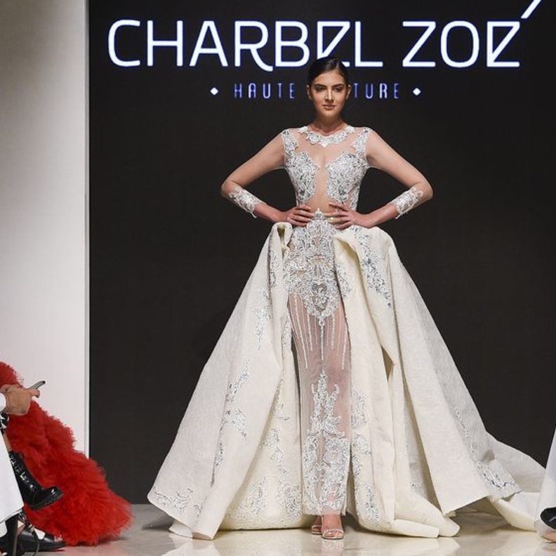 فستان من charbel zoe