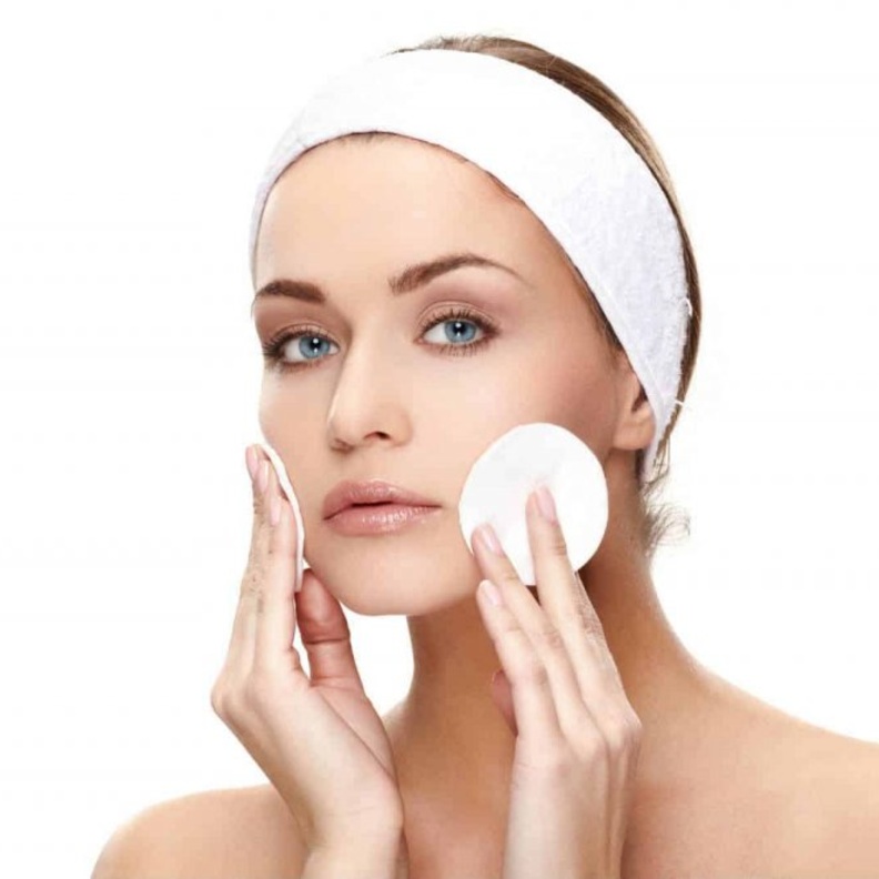 فوائد ماسك ماء البصل وخل التفاح لازالة كلف البشرة