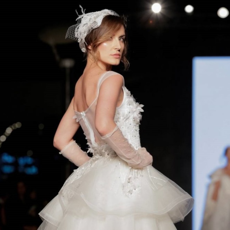 فستان من تصميم Diana Mahrach