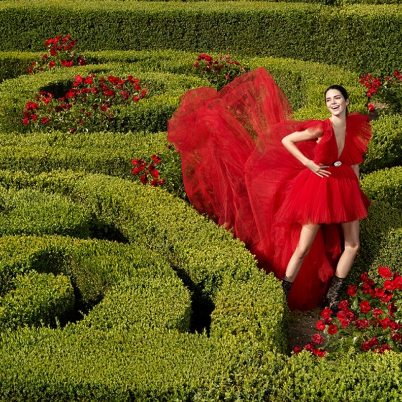 تصاميم Giambatista Valli بالتعاون مع H&M