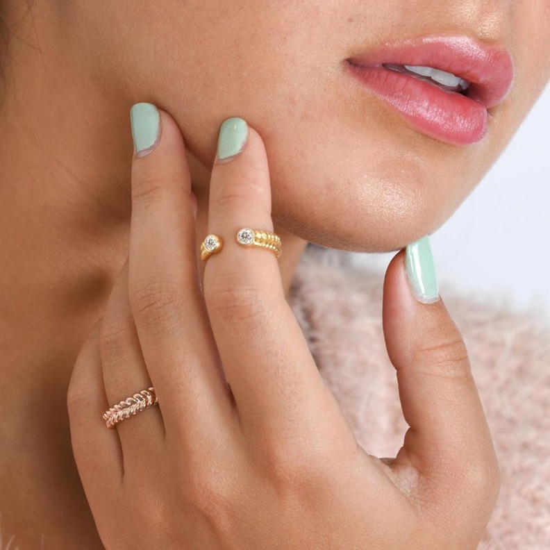  علامة Lustre Jewelry