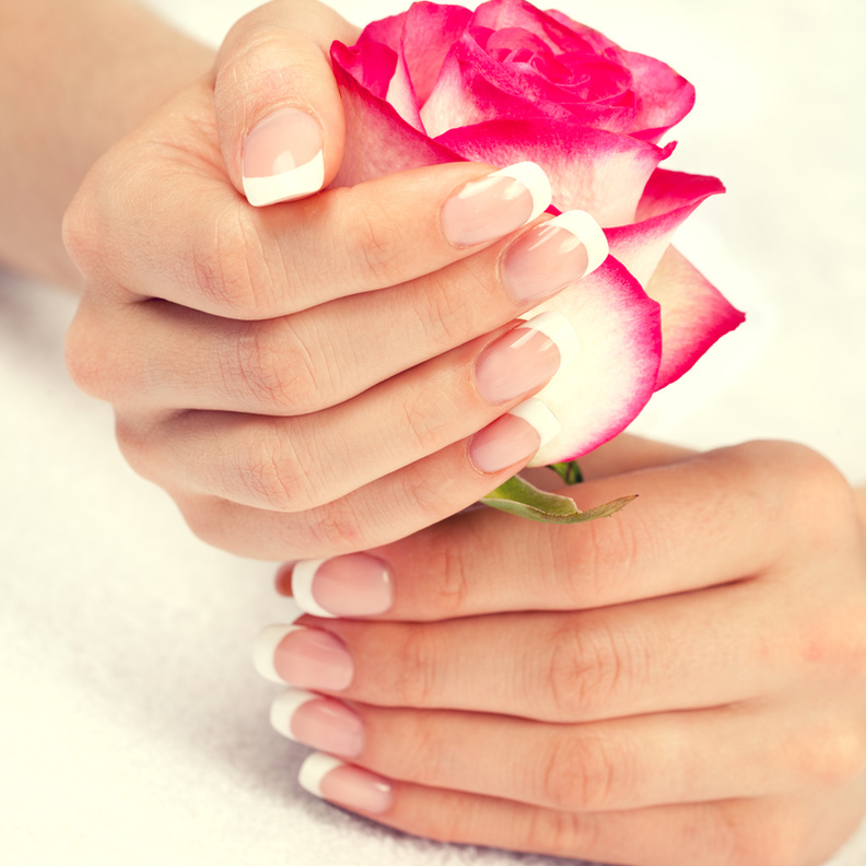 استخدمي خلطات بيكربونات الصوديوم لتنظيف وتفتيح الاظافر