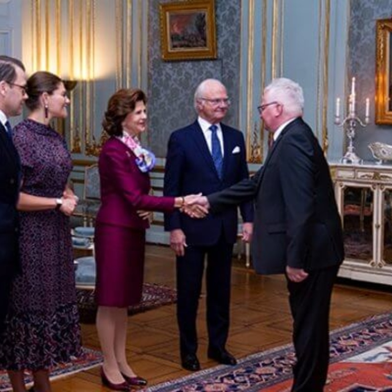 العائلة السويدية المالكة تستضيف حفل استقبال دبلوماسي