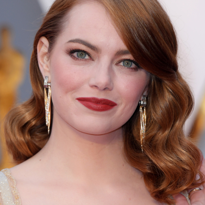  أقراط فاخرة من لوي فيتون اعتمدتها إيما ستون