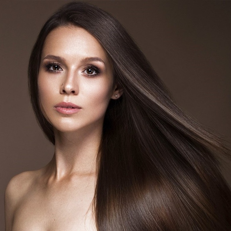 طريقة عمل وصفات هندية لتنعيم الشعر الخشن وتطويله