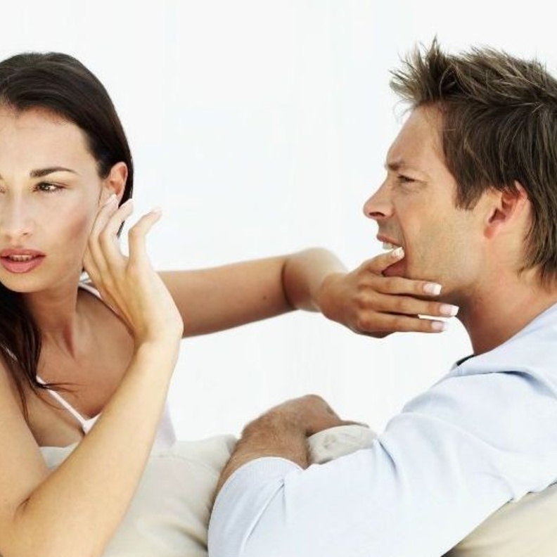 إنتقاد شريك الحياة بإستمرار يعجل بفشل الحياة الزوجية