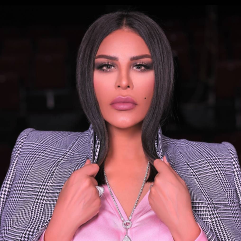 مكياج أنثوي عصري بأسلوب أحلام