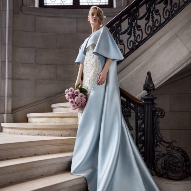  فستان من monique lhuillier