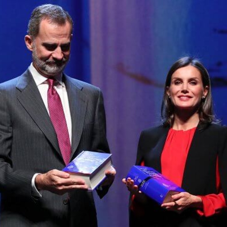 ملك وملكة إسبانيا في مؤتمر للغة الإسبانية