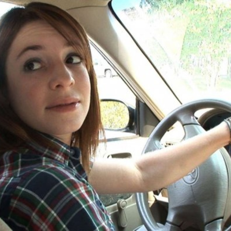 طريقة ركن السيارة في مواقف السيارات للمبتدئين