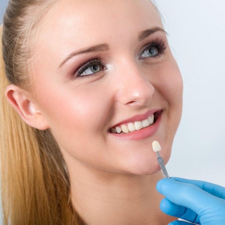  أهم مخاطر عملية زراعة الأسنان