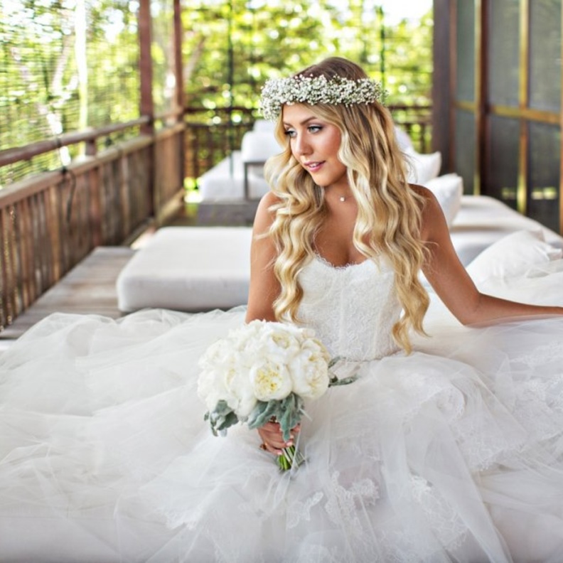 تسريحات الشعر الطويل للعروس