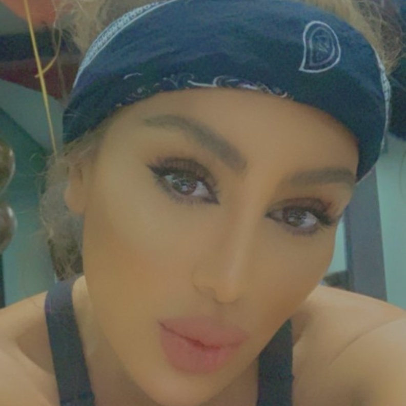 مايا دياب احتفلت بعيد ميلادها ال 39 ثلات مرات