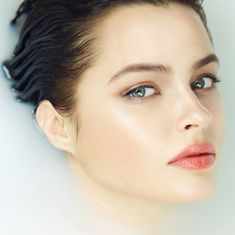 تعرغي على طريقة عمل حمام الحليب والعسل للبشرة واهم فوائده