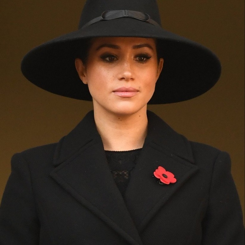 ستيلا مكارتني روجت لفستان ميغان ماركل