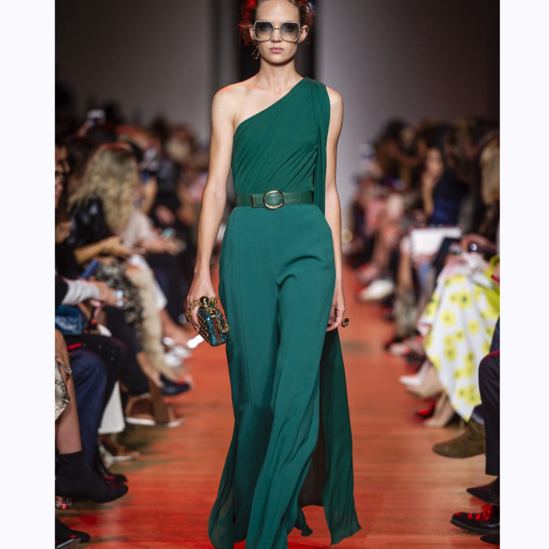 موديلات جمبسوت سهره براق من توقيع ايلي صعب