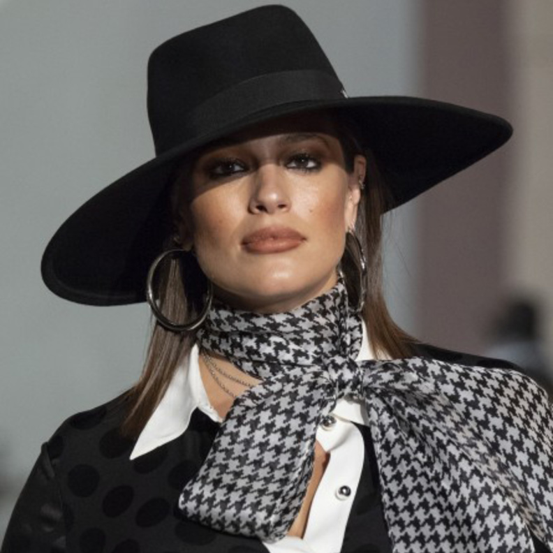 طريقة وضع مكياج يناسب احمر شفاه باللون البني الفاتح موضة شتاء 2020