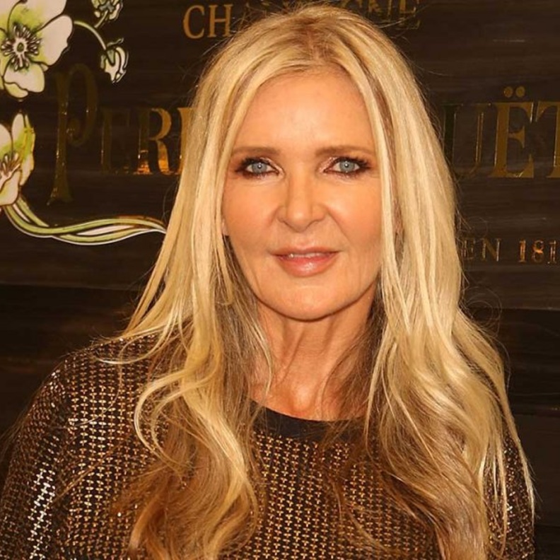 تهديد المصممة أماندا واكيلي قبل سرقتها