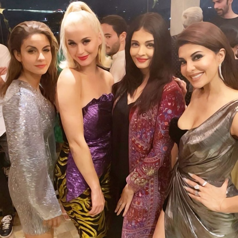 كيتي بيري تقابل نجوم ومشاهير بوليوود في حفل كاران جوهر