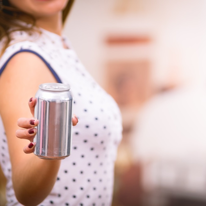 اضرار مشروبات الطاقة لدى البنات