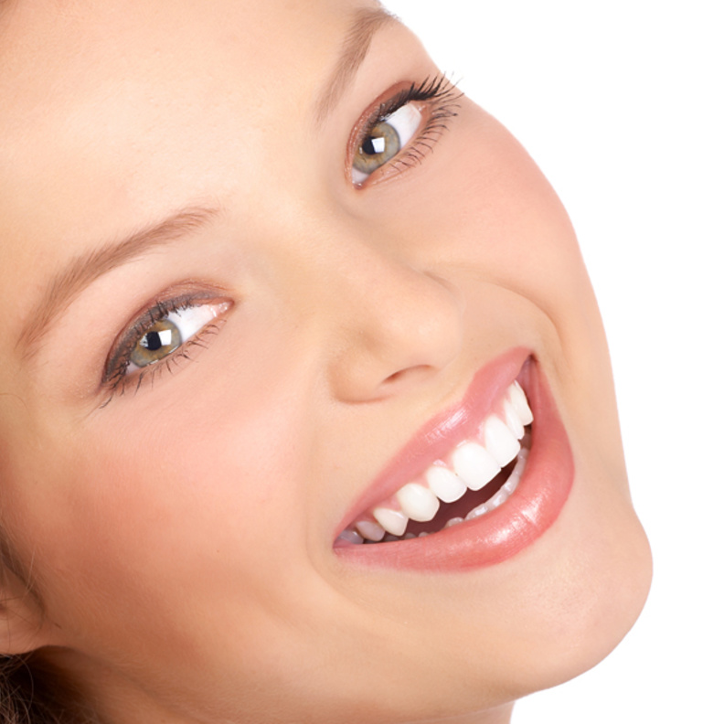 إبتعدي عن الطرق المعروفة لإزالة شعر الشفايف واتبعي الطرق الطبيعية