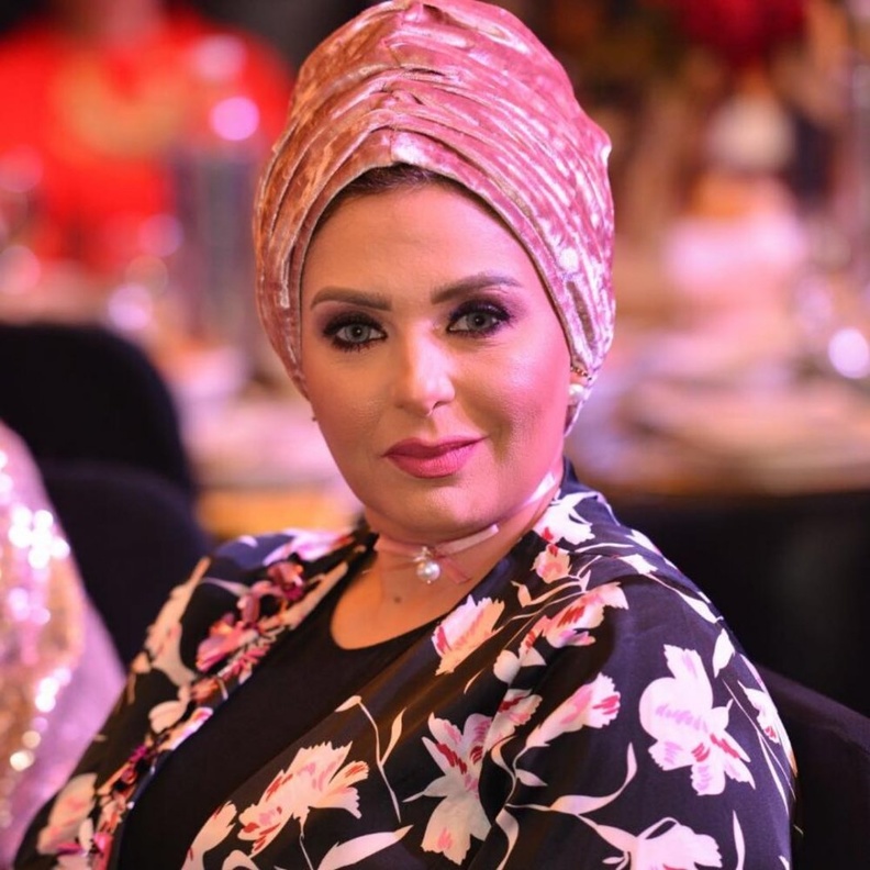 صابرين اكدت تعرض اولادها للشتائم بسبب ارتدائها الباروكة