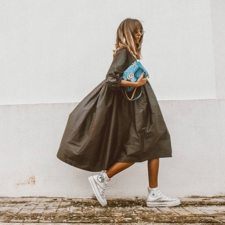 بلوفر شتوي طويل بطول فستان قصير